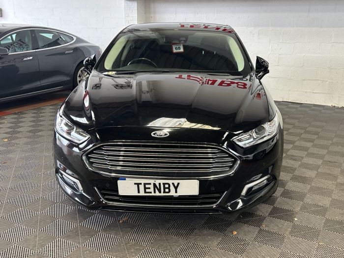 Ford Mondeo 2.0 TiVCT Titanium Edition Saloon 4dr Petrol Hybrid CVT 6Spd Euro 6 (s/s) (187 ps) Saloon Hybrid BLACK