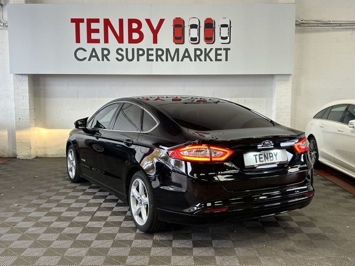 Ford Mondeo 2.0 TiVCT Titanium Edition Saloon 4dr Petrol Hybrid CVT 6Spd Euro 6 (s/s) (187 ps) Saloon Hybrid BLACK