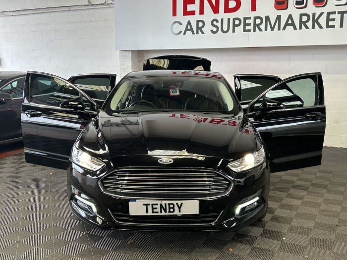 Ford Mondeo 2.0 TiVCT Titanium Edition Saloon 4dr Petrol Hybrid CVT 6Spd Euro 6 (s/s) (187 ps) Saloon Hybrid BLACK