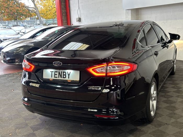 Ford Mondeo 2.0 TiVCT Titanium Edition Saloon 4dr Petrol Hybrid CVT 6Spd Euro 6 (s/s) (187 ps) Saloon Hybrid BLACK