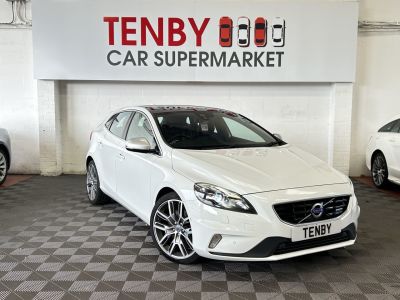 Volvo V40 2.0 D4 R-Design Lux Nav Hatchback 5dr Diesel Geartronic Euro 6 (s/s) (190 ps) Hatchback Diesel WHITEVolvo V40 2.0 D4 R-Design Lux Nav Hatchback 5dr Diesel Geartronic Euro 6 (s/s) (190 ps) Hatchback Diesel WHITE at Motor Finance 4u Tunbridge Wells