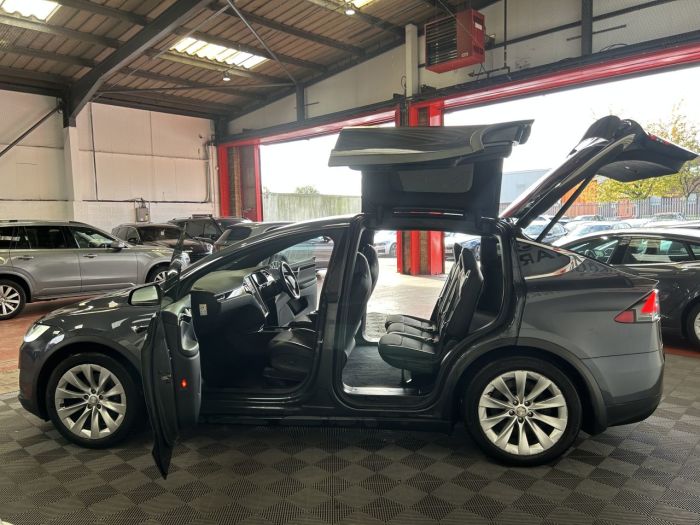 Tesla Model X 75D (Dual Motor) SUV 5dr Electric Auto 4WDE (328 bhp) SUV Electric SILVER