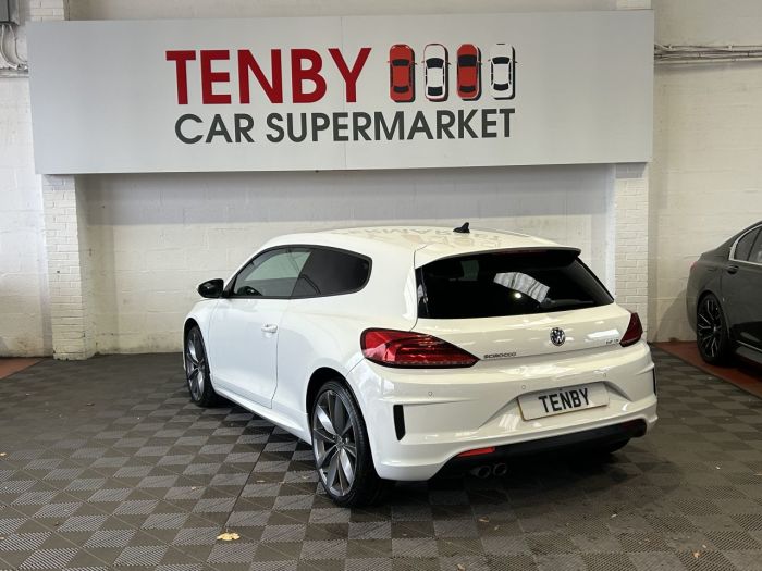 Volkswagen Scirocco 2.0 TDI BlueMotion Tech R-Line Hatchback 3dr Diesel DSG Euro 6 (s/s) (150 ps) Hatchback Diesel WHITE