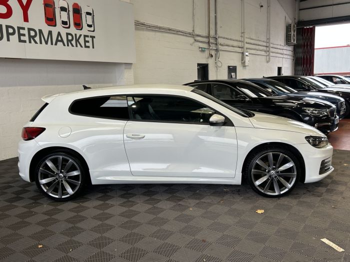 Volkswagen Scirocco 2.0 TDI BlueMotion Tech R-Line Hatchback 3dr Diesel DSG Euro 6 (s/s) (150 ps) Hatchback Diesel WHITE