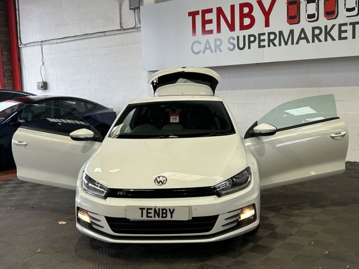 Volkswagen Scirocco 2.0 TDI BlueMotion Tech R-Line Hatchback 3dr Diesel DSG Euro 6 (s/s) (150 ps) Hatchback Diesel WHITE