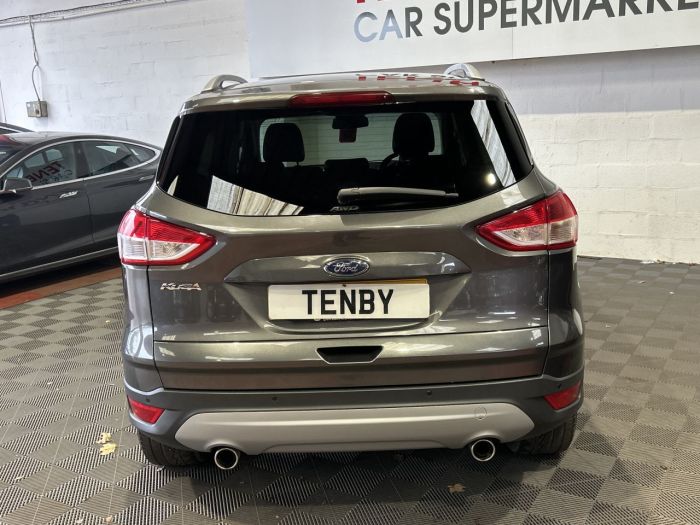 Ford Kuga 2.0 TDCi Titanium SUV 5dr Diesel Powershift AWD Euro 6 (s/s) (180 ps) SUV Diesel GREY