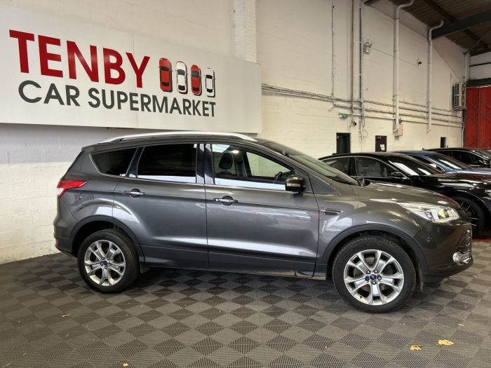 Ford Kuga 2.0 TDCi Titanium SUV 5dr Diesel Powershift AWD Euro 6 (s/s) (180 ps) SUV Diesel GREY