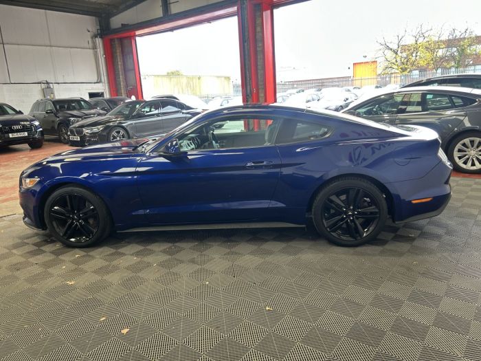 Ford Mustang 2.3T EcoBoost Fastback 2dr Petrol SelShift Euro 6 (317 ps) Coupe Petrol BLUE