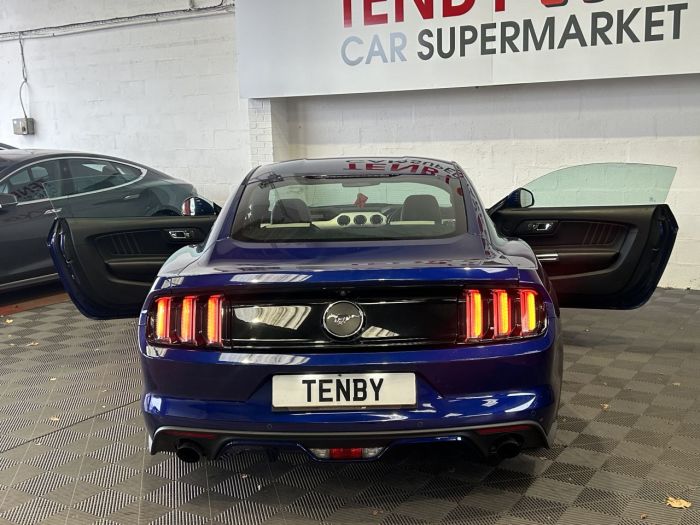 Ford Mustang 2.3T EcoBoost Fastback 2dr Petrol SelShift Euro 6 (317 ps) Coupe Petrol BLUE