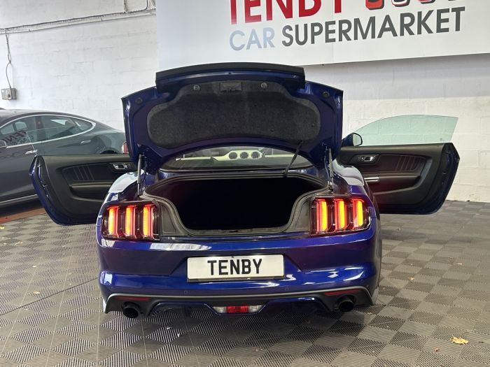 Ford Mustang 2.3T EcoBoost Fastback 2dr Petrol SelShift Euro 6 (317 ps) Coupe Petrol BLUE