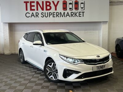 Kia Optima 2.0h GDi 11.26kWh Sportswagon 5dr Petrol Plug-in Hybrid Auto Euro 6 (202 bhp) Estate Hybrid WHITEKia Optima 2.0h GDi 11.26kWh Sportswagon 5dr Petrol Plug-in Hybrid Auto Euro 6 (202 bhp) Estate Hybrid WHITE at Motor Finance 4u Tunbridge Wells