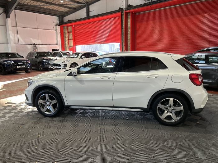 Mercedes-Benz GLA 2.1 GLA200 CDI AMG Line SUV 5dr Diesel 7G-DCT Euro 6 (s/s) (136 ps) SUV Diesel WHITE