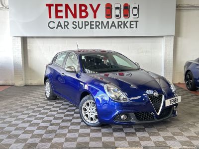 Alfa Romeo Giulietta 1.6 JTDM-2 Super Hatchback 5dr Diesel TCT Euro 6 (s/s) (120 bhp) Hatchback Diesel BLUEAlfa Romeo Giulietta 1.6 JTDM-2 Super Hatchback 5dr Diesel TCT Euro 6 (s/s) (120 bhp) Hatchback Diesel BLUE at Motor Finance 4u Tunbridge Wells