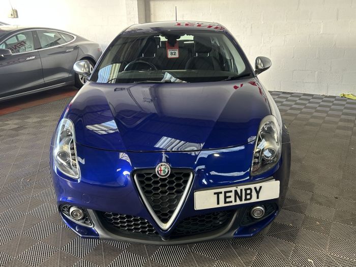 Alfa Romeo Giulietta 1.6 JTDM-2 Super Hatchback 5dr Diesel TCT Euro 6 (s/s) (120 bhp) Hatchback Diesel BLUE