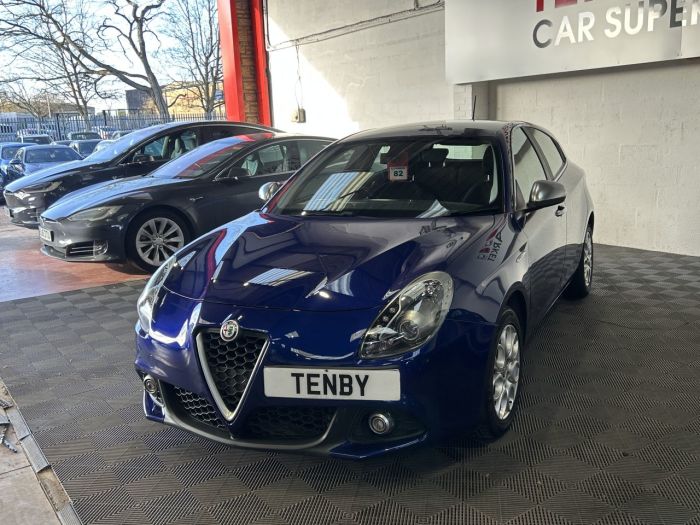 Alfa Romeo Giulietta 1.6 JTDM-2 Super Hatchback 5dr Diesel TCT Euro 6 (s/s) (120 bhp) Hatchback Diesel BLUE