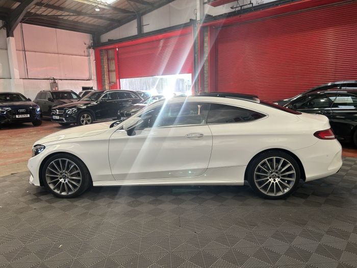 Mercedes-Benz C Class 2.1 C220d AMG Line (Premium Plus) Coupe 2dr Diesel G-Tronic+ Euro 6 (s/s) (170 ps) Coupe Diesel WHITE