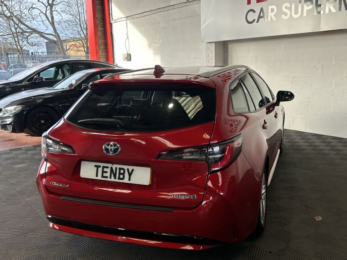 Toyota Corolla 1.8 VVT-h Icon Tech Touring Sports 5dr Petrol Hybrid CVT Euro 6 (s/s) (122 ps) Estate Hybrid RED