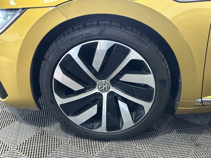 Volkswagen Arteon 2.0 TSI R-Line Fastback 5dr Petrol DSG Euro 6 (s/s) (190 ps) Hatchback Petrol YELLOW