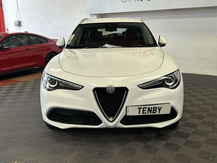 Alfa Romeo Stelvio 2.0 TB SPECIALE 5d 277 BHP Estate Petrol WHITE