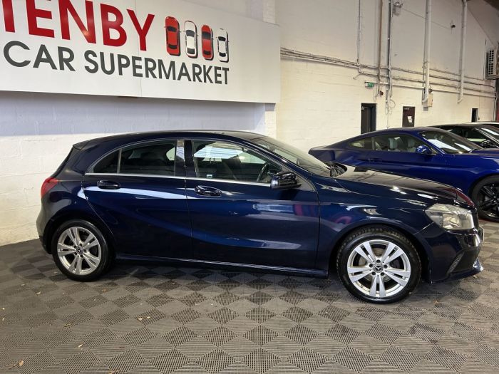 Mercedes-Benz A Class 2.1 A200d Sport Hatchback 5dr Diesel 7G-DCT Euro 6 (s/s) (136 ps) Hatchback Diesel BLUE