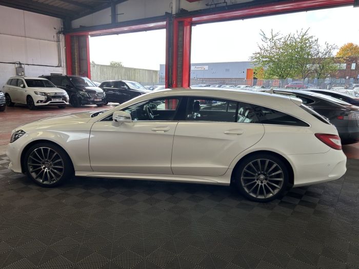 Mercedes-Benz CLS-Class 2.1 CLS220d AMG Line Shooting Brake 5dr Diesel G-Tronic+ Euro 6 (s/s) (177 ps) Estate Diesel WHITE