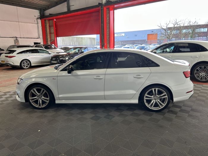 Audi A3 2.0 TDI S line Saloon 4dr Diesel S Tronic Auto 6Spd Euro 6 (s/s) (150 ps) Saloon Diesel WHITE