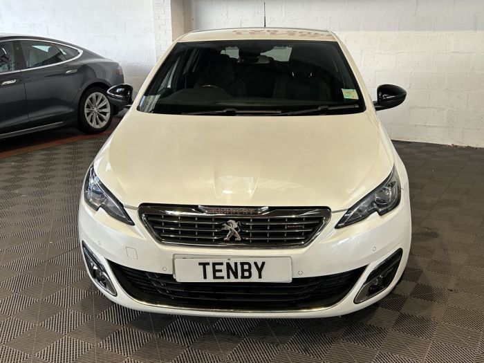 Peugeot 308 2.0 BLUE HDI S/S GT LINE 5d 150 BHP Hatchback Diesel WHITE