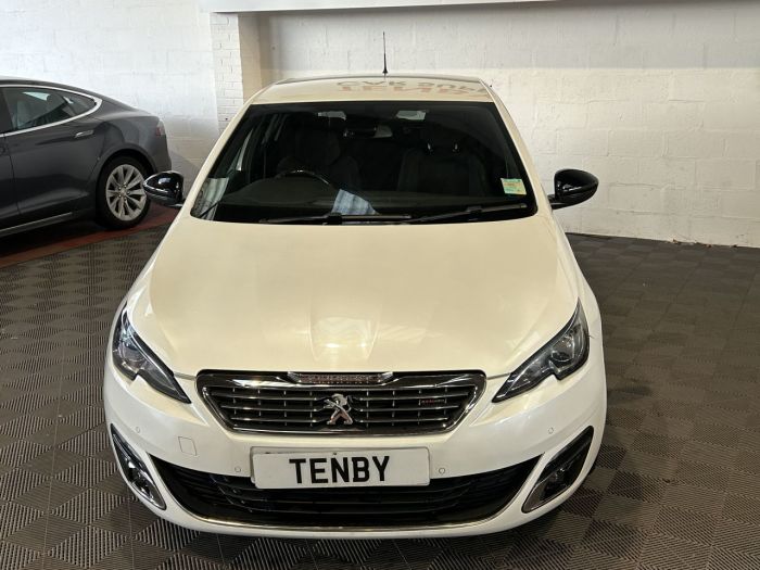 Peugeot 308 2.0 BLUE HDI S/S GT LINE 5d 150 BHP Hatchback Diesel WHITE