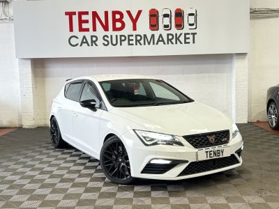 SEAT Leon 2.0 TSI Cupra 300 Hatchback 5dr Petrol DSG Euro 6 (s/s) (300 ps) Hatchback Petrol WHITESEAT Leon 2.0 TSI Cupra 300 Hatchback 5dr Petrol DSG Euro 6 (s/s) (300 ps) Hatchback Petrol WHITE at Motor Finance 4u Tunbridge Wells