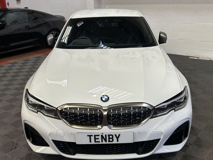 BMW 3 Series 3.0 M340i MHT Saloon 4dr Petrol Hybrid Auto xDrive Euro 6 (s/s) (374 ps) Saloon Hybrid WHITE