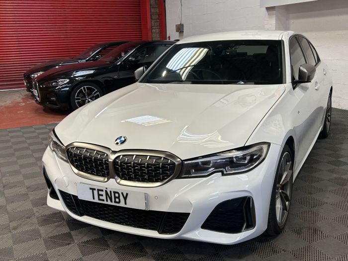 BMW 3 Series 3.0 M340i MHT Saloon 4dr Petrol Hybrid Auto xDrive Euro 6 (s/s) (374 ps) Saloon Hybrid WHITE