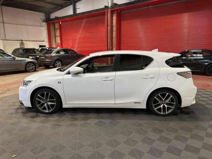 Lexus CT 1.8 200h F Sport Hatchback 5dr Petrol Hybrid CVT Euro 6 (s/s) (136 ps) Hatchback Hybrid WHITE