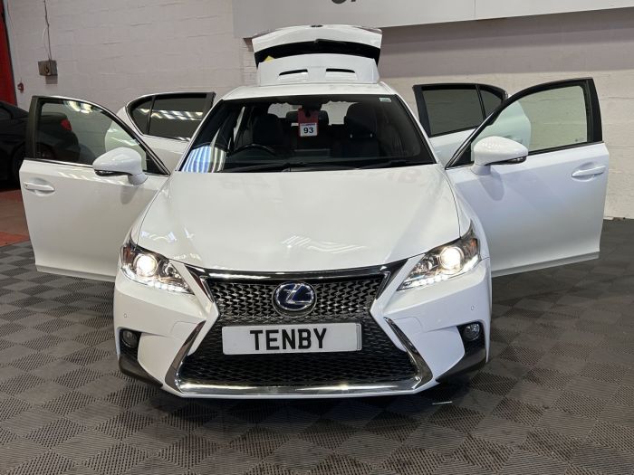 Lexus CT 1.8 200h F Sport Hatchback 5dr Petrol Hybrid CVT Euro 6 (s/s) (136 ps) Hatchback Hybrid WHITE