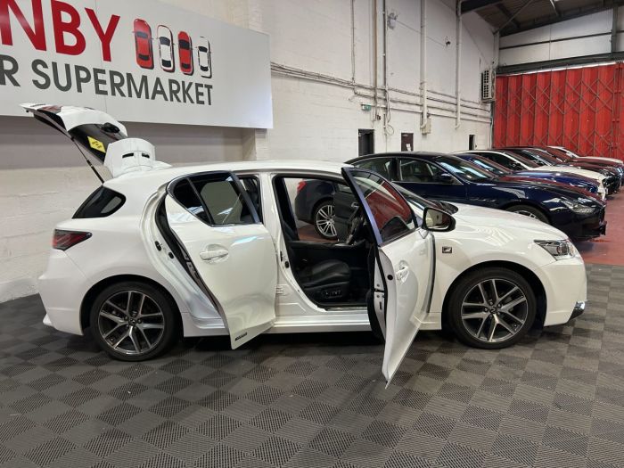 Lexus CT 1.8 200h F Sport Hatchback 5dr Petrol Hybrid CVT Euro 6 (s/s) (136 ps) Hatchback Hybrid WHITE