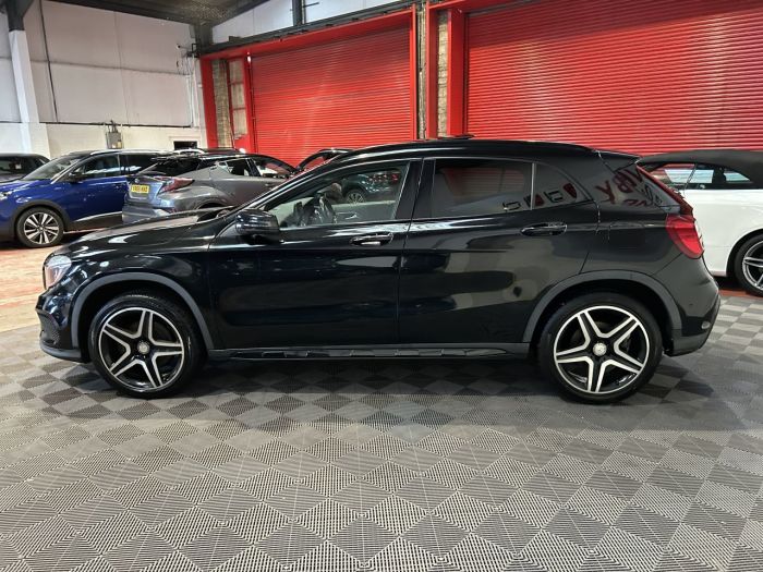 Mercedes-Benz GLA 2.1 GLA220d AMG Line (Premium Plus) SUV 5dr Diesel 7G-DCT 4MATIC Euro 6 (s/s) (177 ps) SUV Diesel BLACK