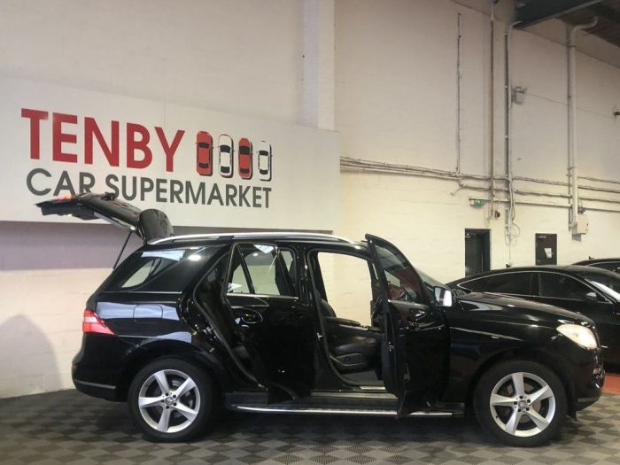 Mercedes-Benz M Class 2.1 ML250 BLUETEC SE 5d 204 BHP Estate Diesel BLACK