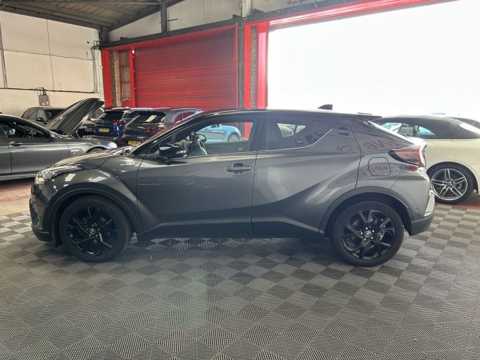 Toyota C-HR 1.8 VVT-h Dynamic SUV 5dr Petrol Hybrid CVT Euro 6 (s/s) (122 ps) SUV Hybrid GREY