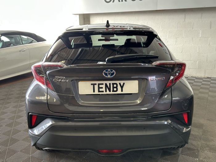 Toyota C-HR 1.8 VVT-h Dynamic SUV 5dr Petrol Hybrid CVT Euro 6 (s/s) (122 ps) SUV Hybrid GREY