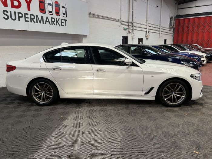 BMW 5 Series 2.0 520d M Sport Saloon 4dr Diesel Auto Euro 6 (s/s) (190 ps) Saloon Diesel WHITE