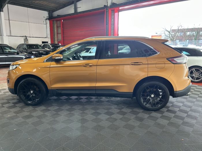 Ford Edge 2.0 TDCi Titanium SUV 5dr Diesel Powershift AWD Euro 6 (s/s) (210 ps) SUV Diesel ORANGE