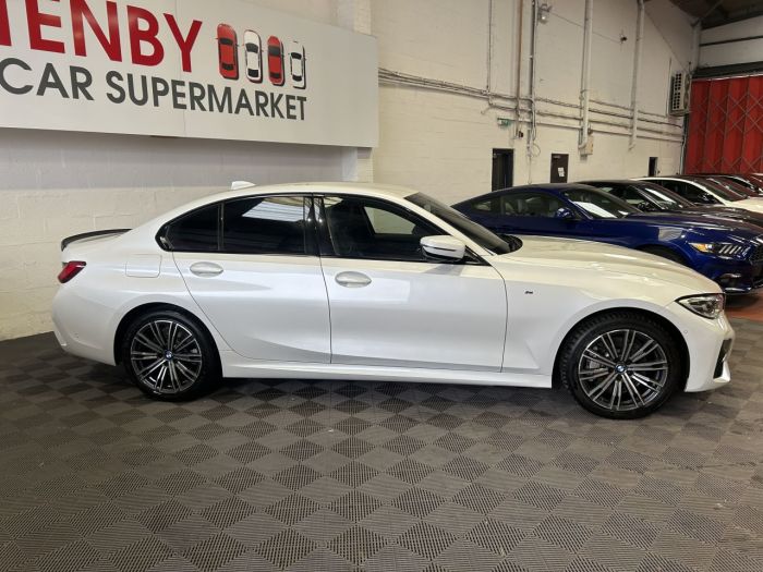 BMW 3 Series 2.0 330e 12kWh M Sport Saloon 4dr Petrol Plug-in Hybrid Auto Euro 6 (s/s) (292 ps) Saloon Hybrid WHITE