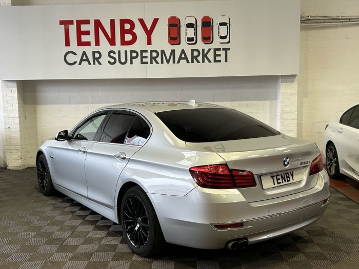 BMW 5 Series 2.0 528i Luxury Saloon 4dr Petrol Auto Euro 6 (s/s) (245 ps) Saloon Petrol SILVER