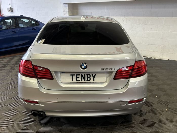 BMW 5 Series 2.0 528i Luxury Saloon 4dr Petrol Auto Euro 6 (s/s) (245 ps) Saloon Petrol SILVER