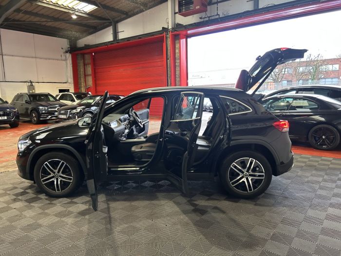 Mercedes-Benz GLA 1.3 GLA200 Sport SUV 5dr Petrol 7G-DCT Euro 6 (s/s) (163 ps) SUV Petrol BLACK