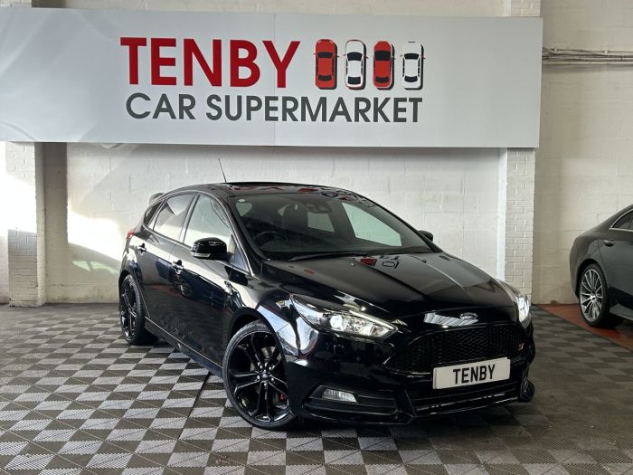 Ford Focus 2.0 TDCi ST-3 Hatchback 5dr Diesel Powershift Euro 6 (s/s) (185 ps) Hatchback Diesel BLACK