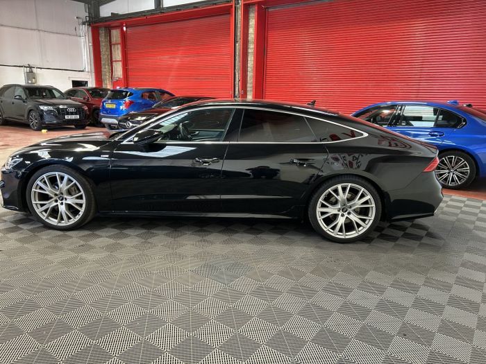 Audi A7 3.0 TDI V6 45 S line Sportback 5dr Diesel Tiptronic quattro Euro 6 (s/s) (231 ps) Hatchback Diesel BLACK