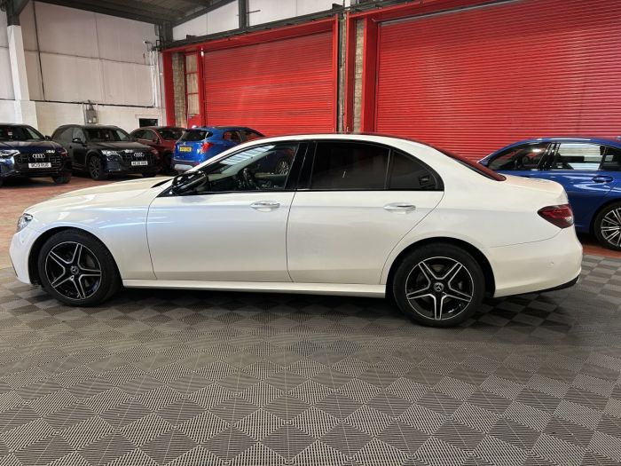 Mercedes-Benz E Class 2.0 E300e 13.5kWh AMG Line Night Edition (Premium Plus) Saloon 4dr Petrol Plug-in Hybrid G-Tronic+ Euro 6 (s/s) (320 ps) Saloon Hybrid WHITE