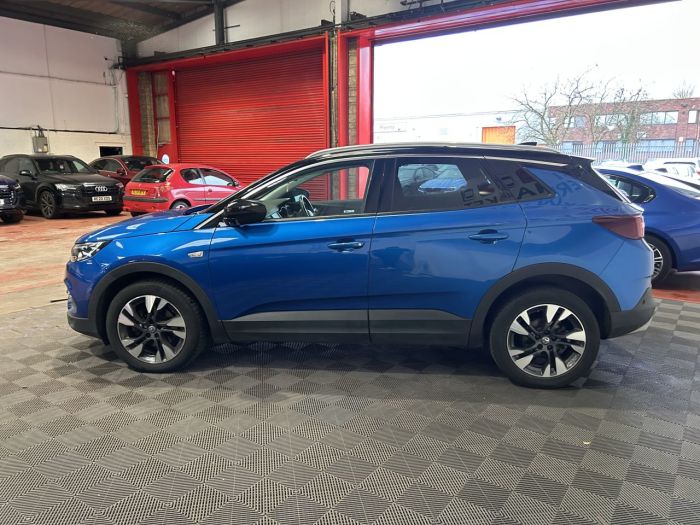 Vauxhall Grandland X 1.5 Turbo D BlueInjection Sport Nav SUV 5dr Diesel Auto Euro 6 (s/s) (130 ps) SUV Diesel BLUE