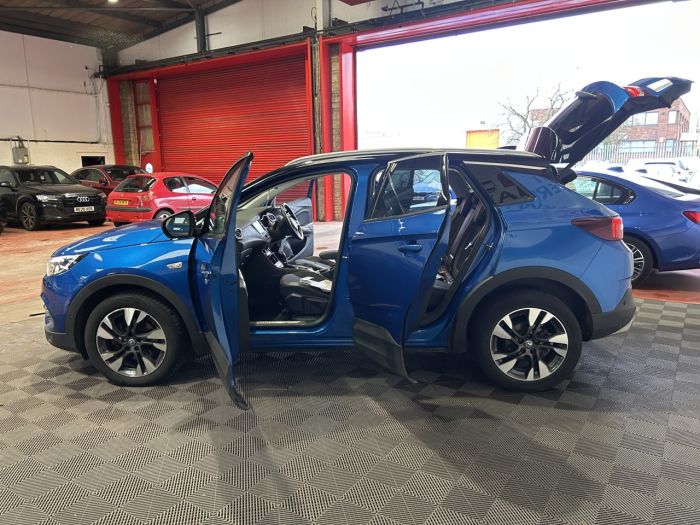 Vauxhall Grandland X 1.5 Turbo D BlueInjection Sport Nav SUV 5dr Diesel Auto Euro 6 (s/s) (130 ps) SUV Diesel BLUE