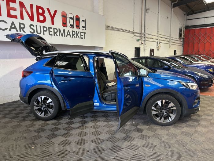 Vauxhall Grandland X 1.5 Turbo D BlueInjection Sport Nav SUV 5dr Diesel Auto Euro 6 (s/s) (130 ps) SUV Diesel BLUE